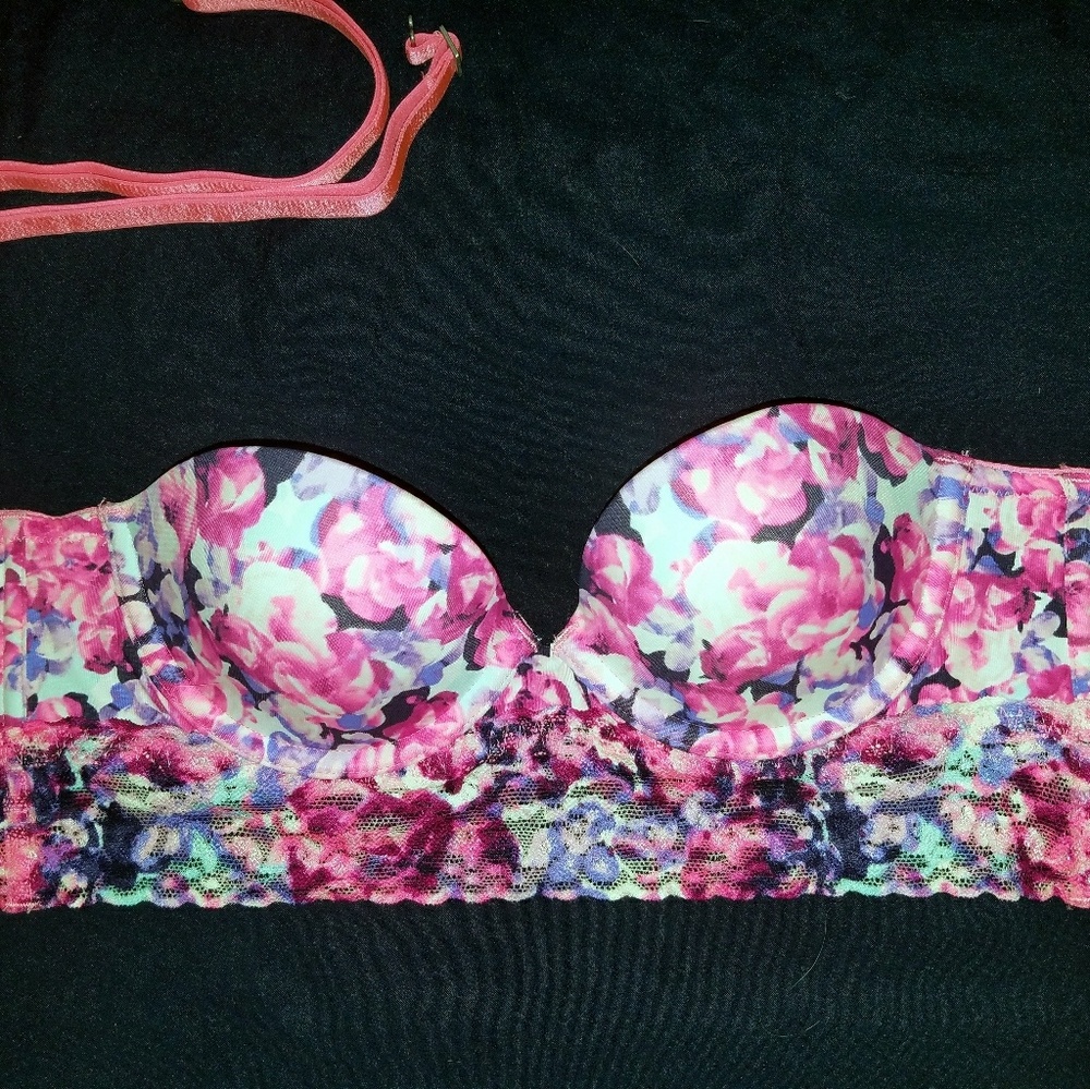 VS PINK cute push up bra/crop top 32a